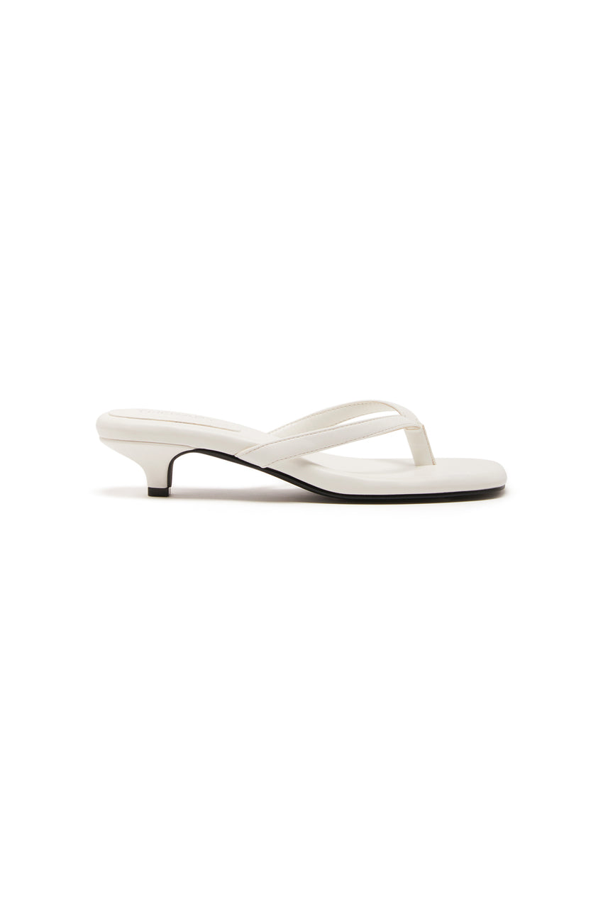 THERAPY Heatwave Thong Heel White