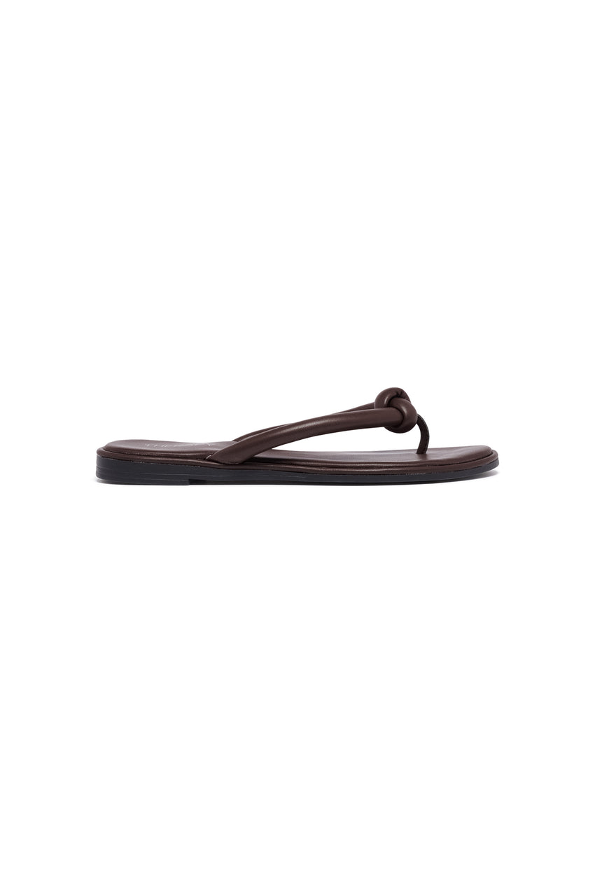 THERAPY Tyana Flats Chocolate